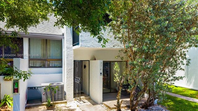 19220 NE 25th Ave 274B, Miami, FL 33180