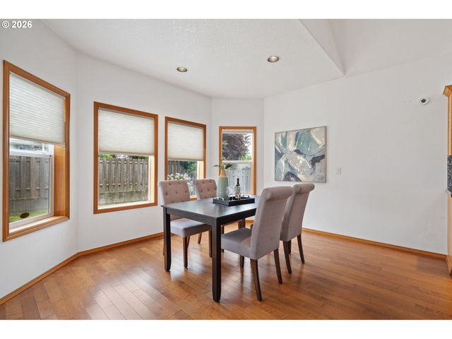 1909 Ne 156TH Ave, Portland, OR 97230