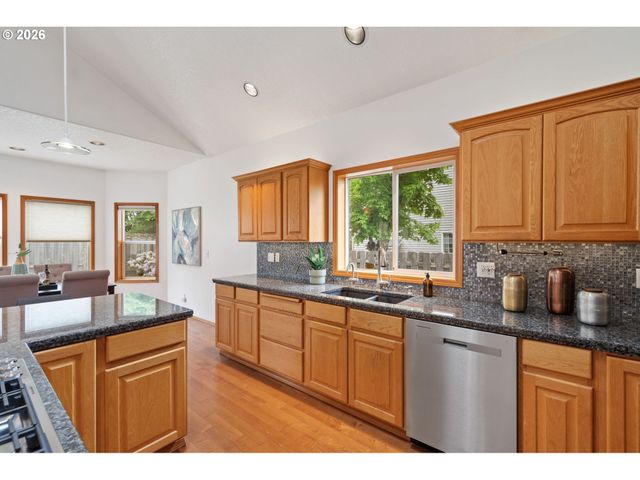 1909 Ne 156TH Ave, Portland, OR 97230