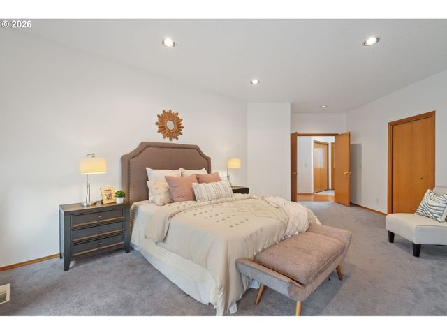 1909 Ne 156TH Ave, Portland, OR 97230