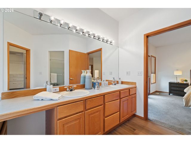 1909 Ne 156TH Ave, Portland, OR 97230