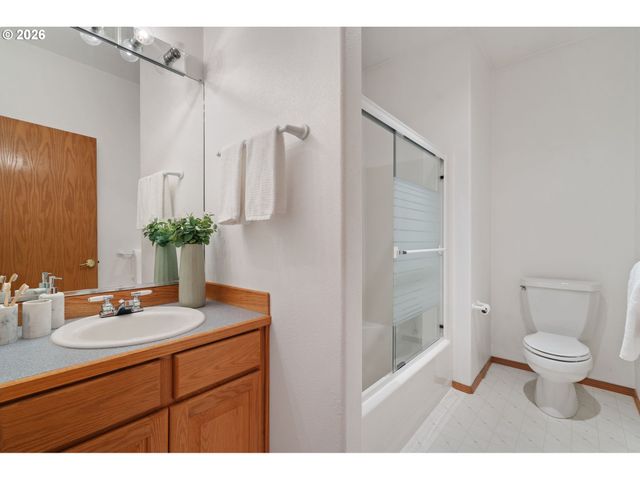 1909 Ne 156TH Ave, Portland, OR 97230