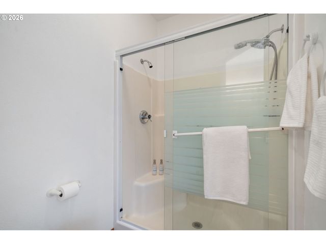 1909 Ne 156TH Ave, Portland, OR 97230