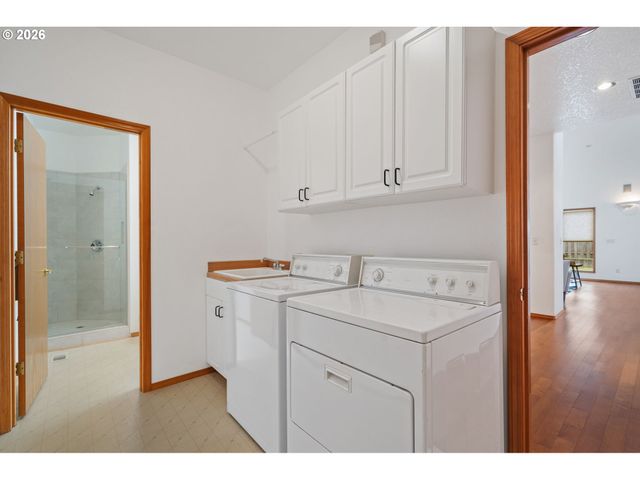 1909 Ne 156TH Ave, Portland, OR 97230