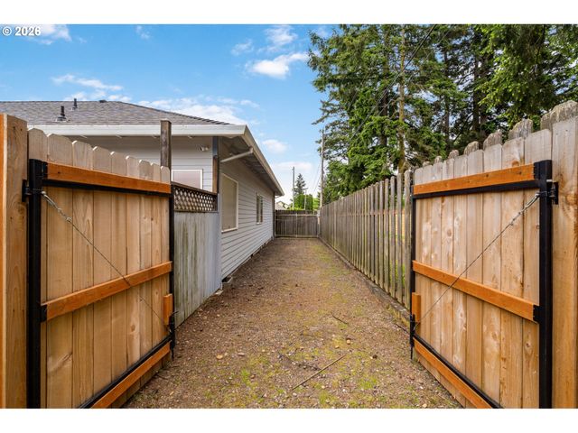 1909 Ne 156TH Ave, Portland, OR 97230