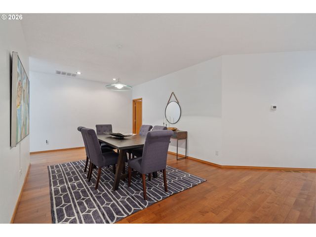 1909 Ne 156TH Ave, Portland, OR 97230