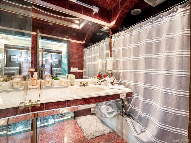 1392 Commonwealth Avenue, Bronx, NY 10472