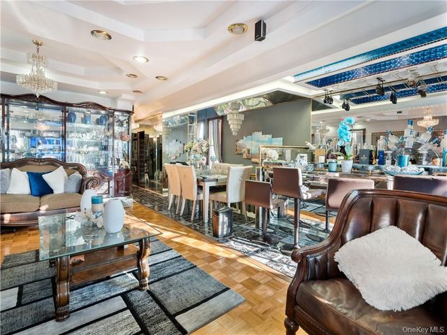 1392 Commonwealth Avenue, Bronx, NY 10472
