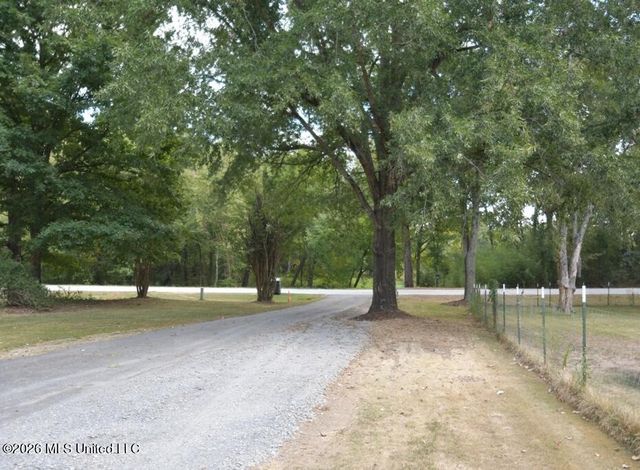 725 Shinault Road, Byhalia, MS 38611