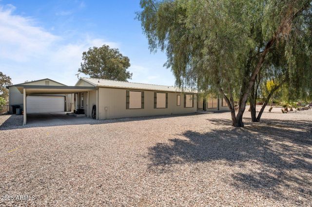 39899 WYOMING Way, Salome, AZ 85348