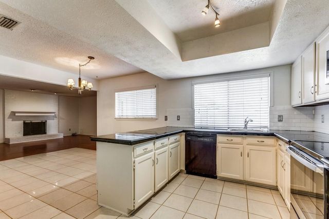 1919 J J Pearce Drive, Richardson, TX 75081