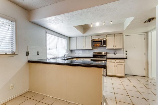 1919 J J Pearce Drive, Richardson, TX 75081