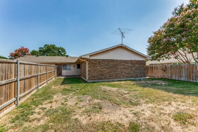 1919 J J Pearce Drive, Richardson, TX 75081