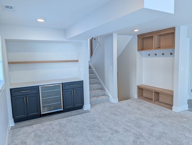 564 Adele Street, Elmhurst, IL 60126