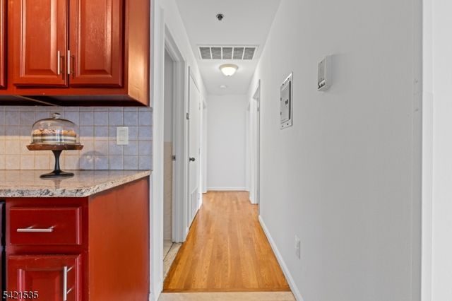 401 Bergenline Ave, Union City, NJ 07087