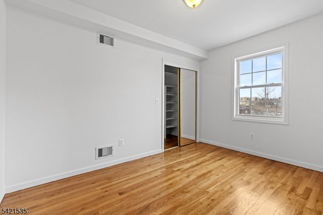 401 Bergenline Ave, Union City, NJ 07087