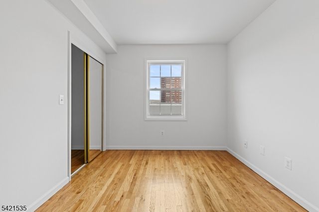 401 Bergenline Ave, Union City, NJ 07087