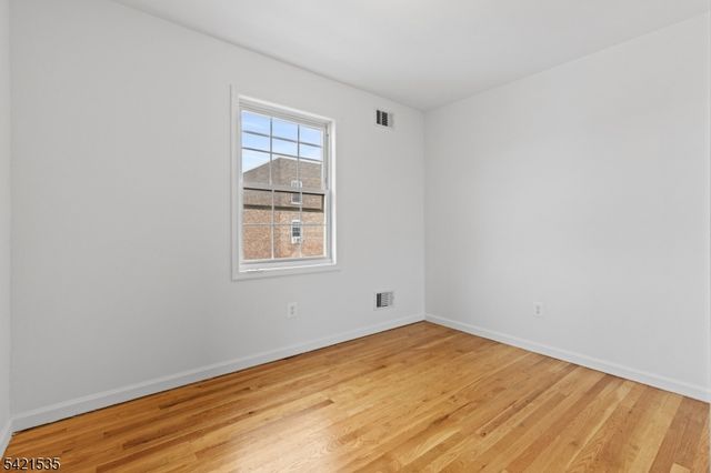 401 Bergenline Ave, Union City, NJ 07087