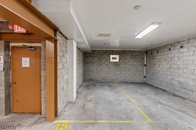 401 Bergenline Ave, Union City, NJ 07087