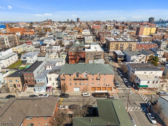 401 Bergenline Ave, Union City, NJ 07087