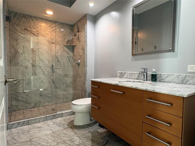 1350 MAIN STREET 302, Sarasota, FL 34236