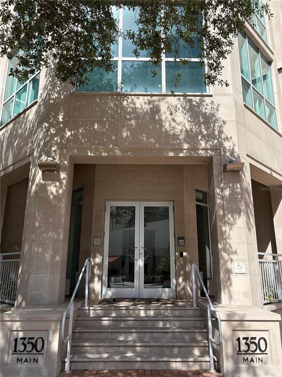 1350 MAIN STREET 302, Sarasota, FL 34236