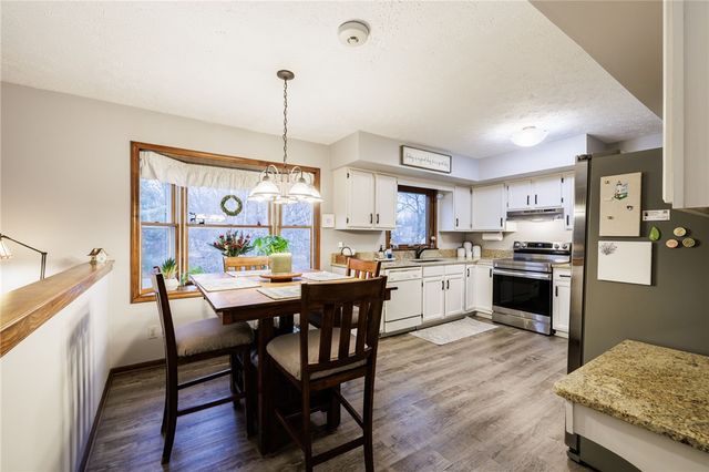 24 Brookshire Lane, Penfield, NY 14526