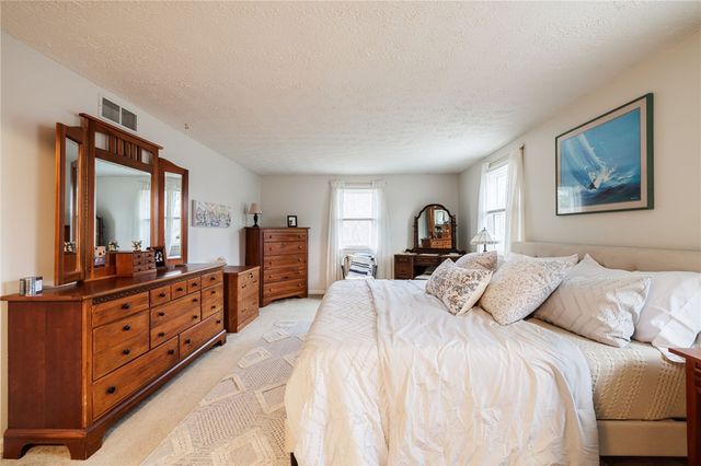 24 Brookshire Lane, Penfield, NY 14526