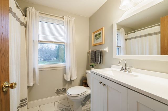 24 Brookshire Lane, Penfield, NY 14526