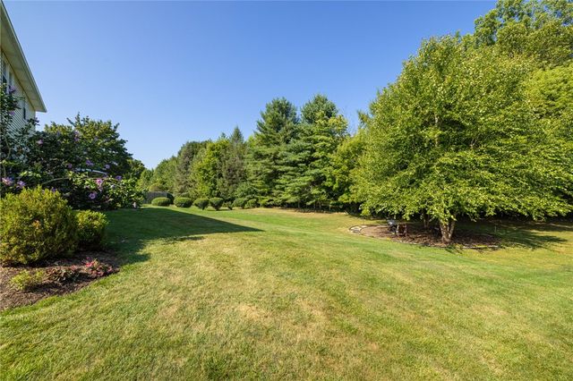 24 Brookshire Lane, Penfield, NY 14526