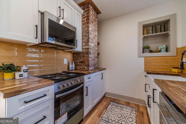 1883 Cambridge Avenue, College Park, GA 30337