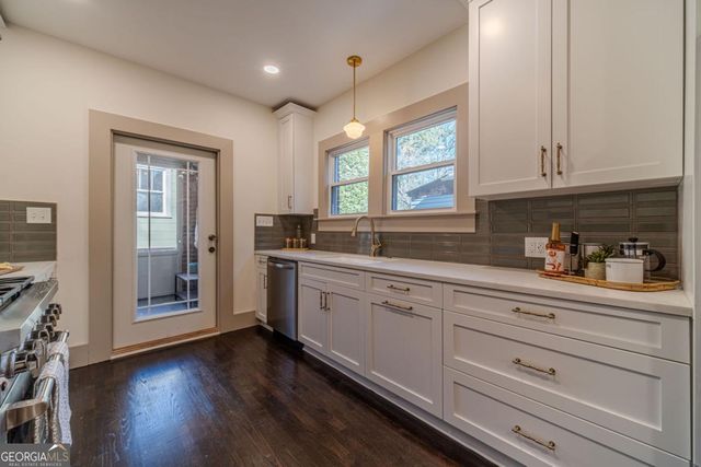 1883 Cambridge Avenue, College Park, GA 30337