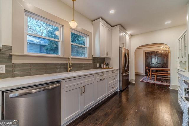 1883 Cambridge Avenue, College Park, GA 30337