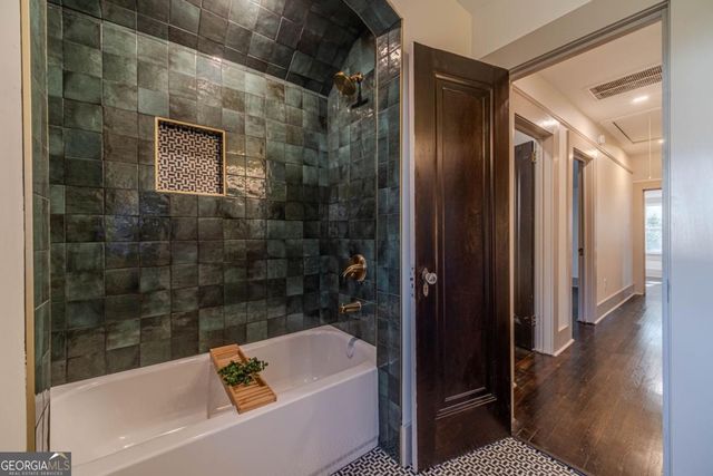 1883 Cambridge Avenue, College Park, GA 30337