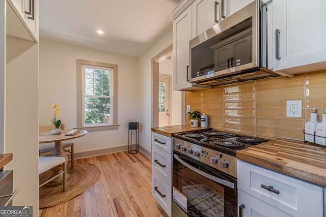 1883 Cambridge Avenue, College Park, GA 30337