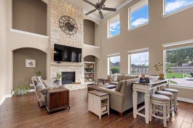 440 Old Orchard Court, Dickinson, TX 77539
