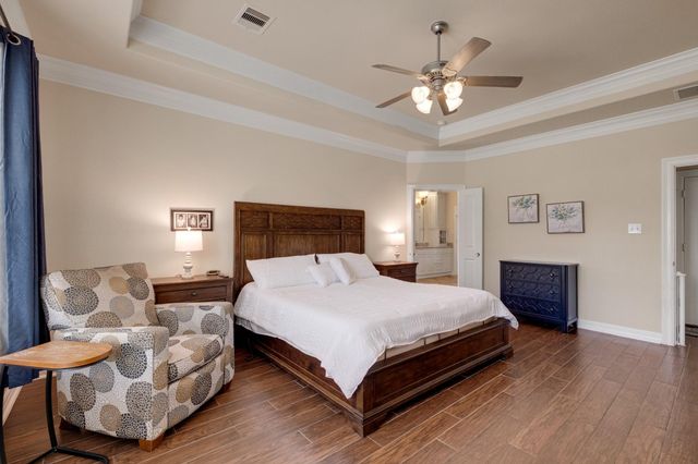 440 Old Orchard Court, Dickinson, TX 77539