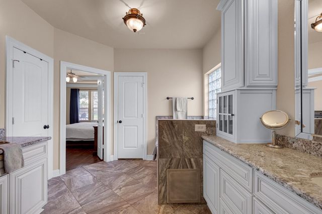 440 Old Orchard Court, Dickinson, TX 77539