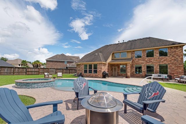 440 Old Orchard Court, Dickinson, TX 77539