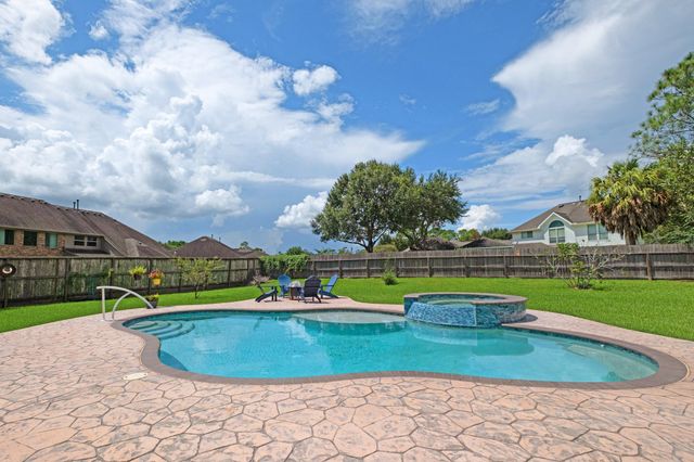 440 Old Orchard Court, Dickinson, TX 77539