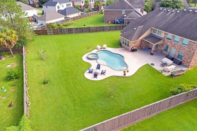 440 Old Orchard Court, Dickinson, TX 77539