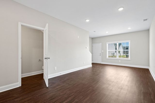 841 Professional Park Dr Unit 503, Clarksville, TN 37040