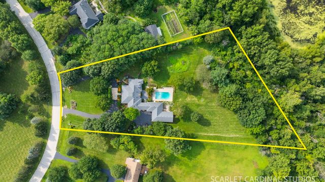 38W064 Tanglewood Drive, Batavia, IL 60510