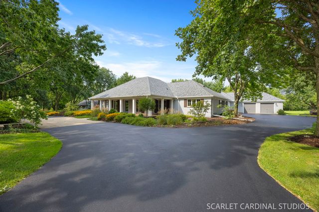 38W064 Tanglewood Drive, Batavia, IL 60510