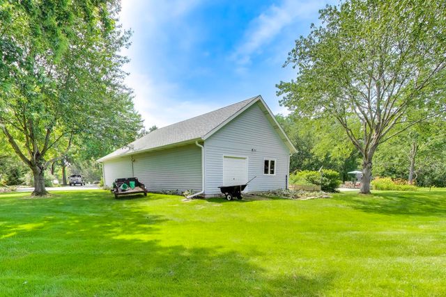 38W064 Tanglewood Drive, Batavia, IL 60510