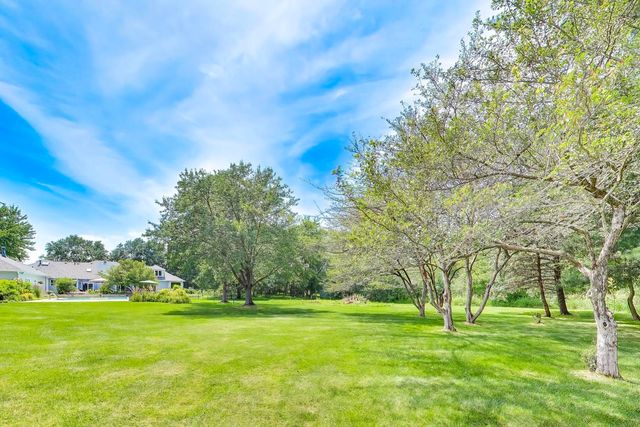 38W064 Tanglewood Drive, Batavia, IL 60510