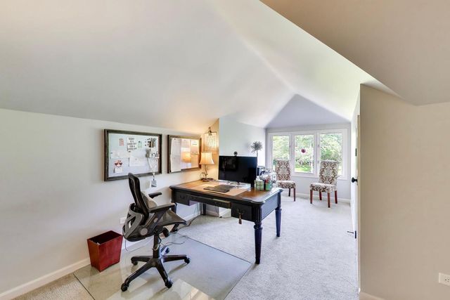 38W064 Tanglewood Drive, Batavia, IL 60510