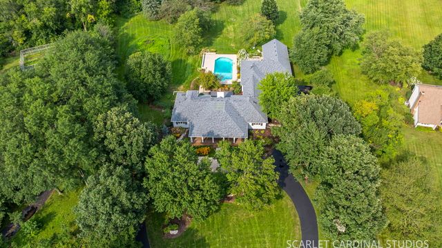 38W064 Tanglewood Drive, Batavia, IL 60510