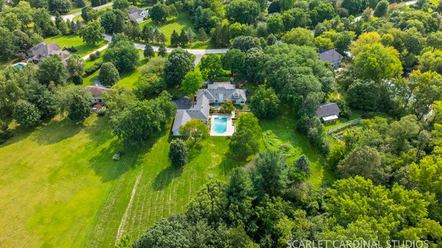 38W064 Tanglewood Drive, Batavia, IL 60510