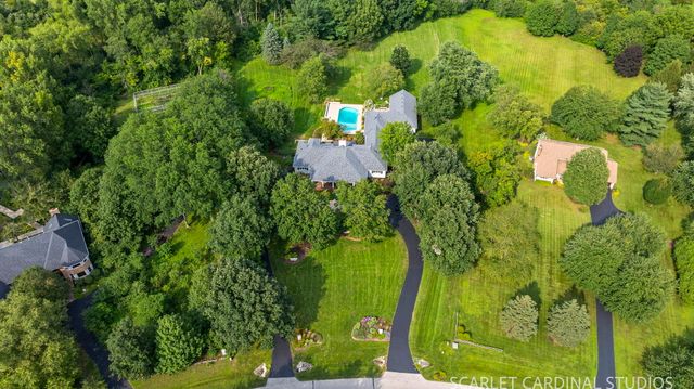38W064 Tanglewood Drive, Batavia, IL 60510
